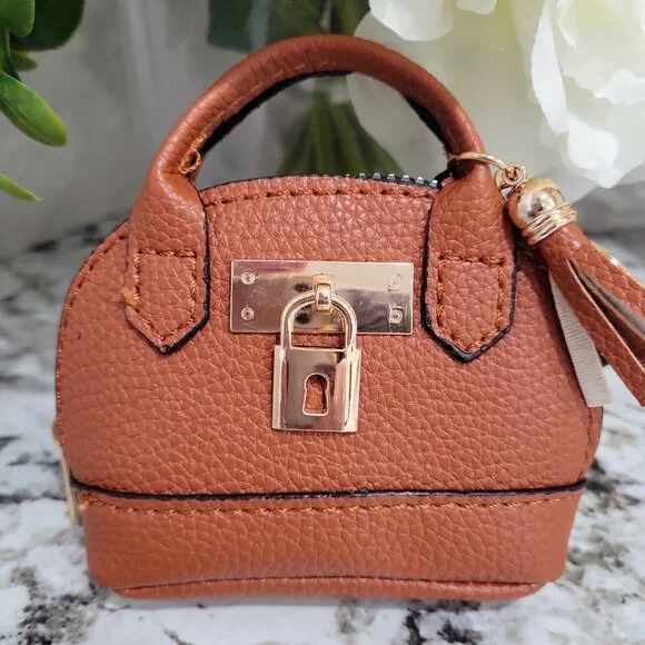 Cute Mini Faux Leather Coin Purse Keychain w/ Zipper for money.lipstick,earpods - Picture 4 of 8